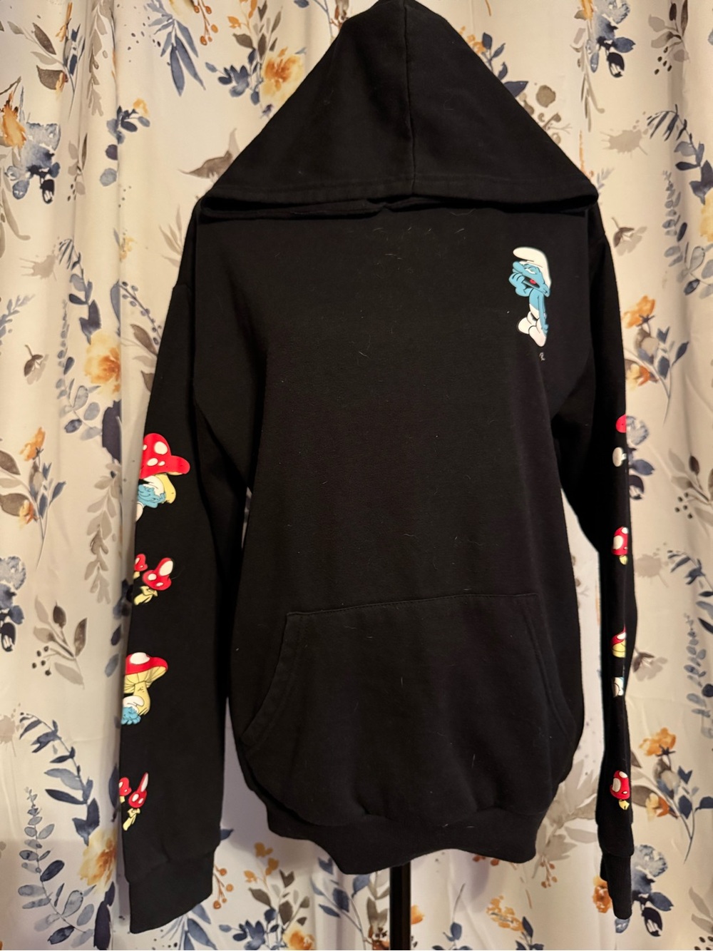 Black Graphic Hooded Sweatshirt with Mushroom & Smurfs Size Small B9